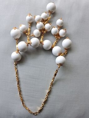 Art DECO White and Gold Statement Necklace